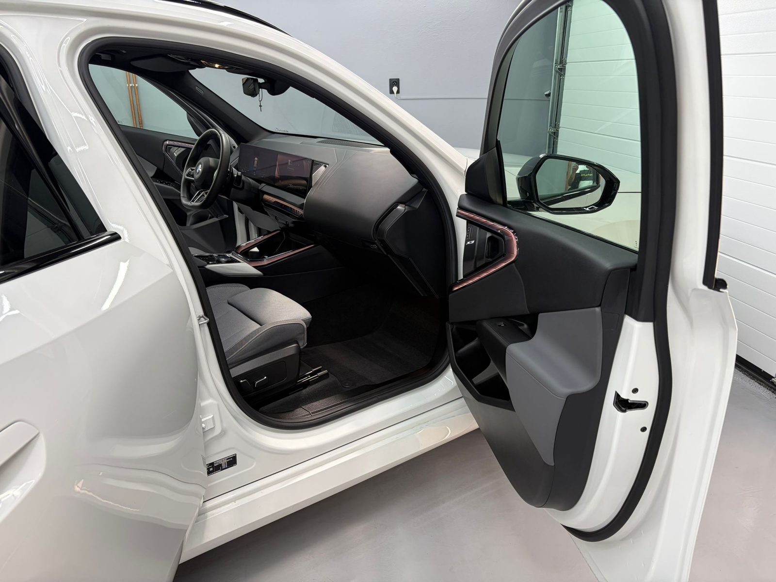 Interiér BMW X3 po kompletnom detailingu — RH Detailing Studio